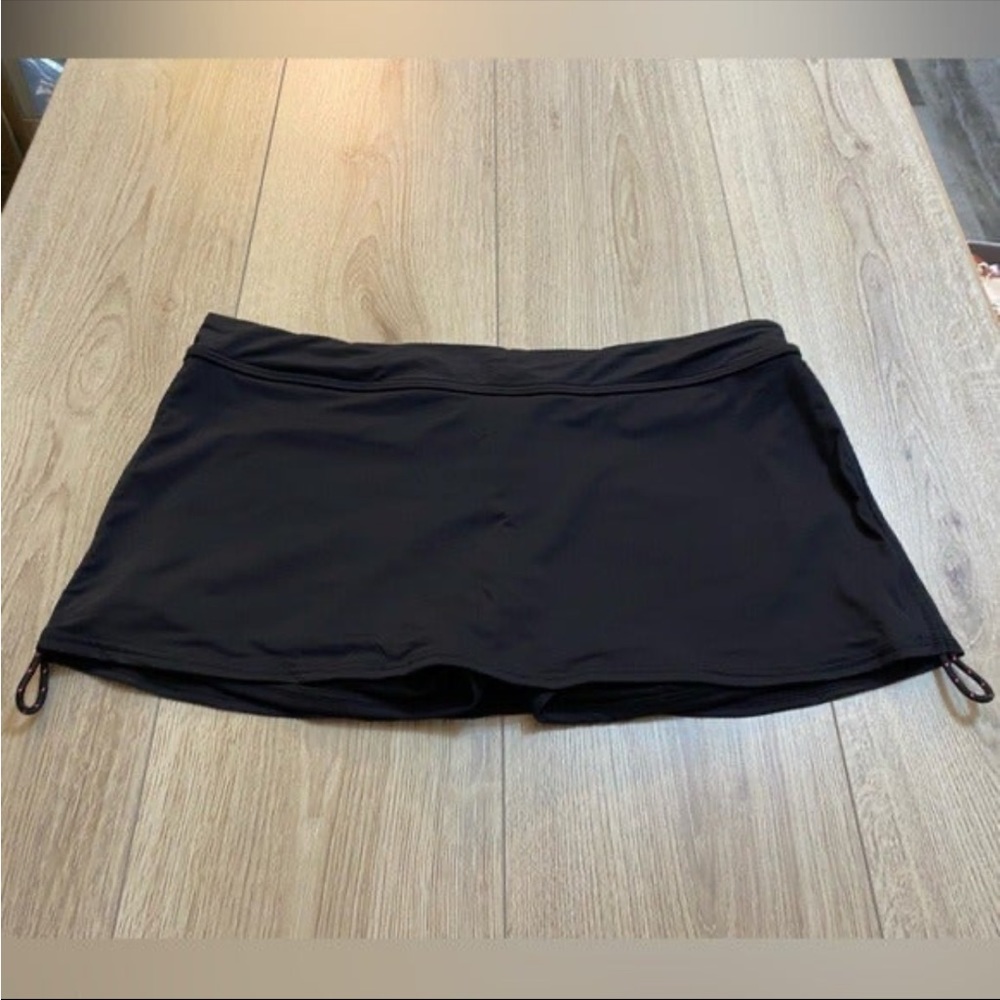 TYR Black Swim Skirted Bikini Bottom